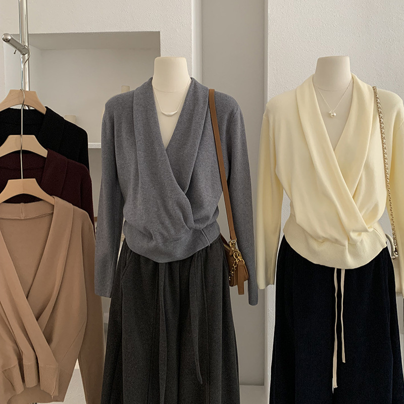 欧玛莱 气质交叉V领长袖针织衫女秋冬内搭不规则毛衣打底上衣5445