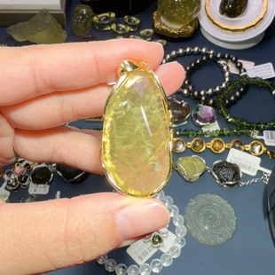 利比亚原石吊坠