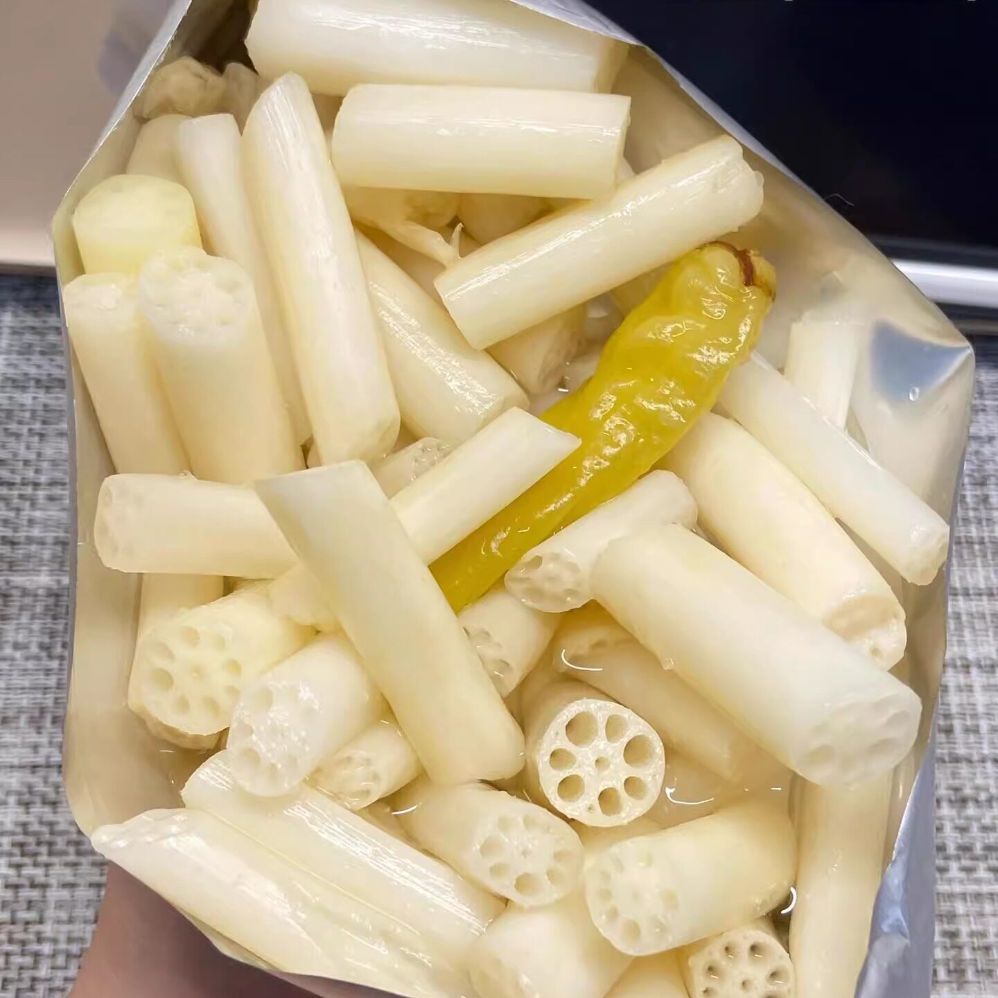 洪湖藕带泡椒藕带酸辣藕尖藕节开胃小菜开袋即食下饭泡菜湖北特产