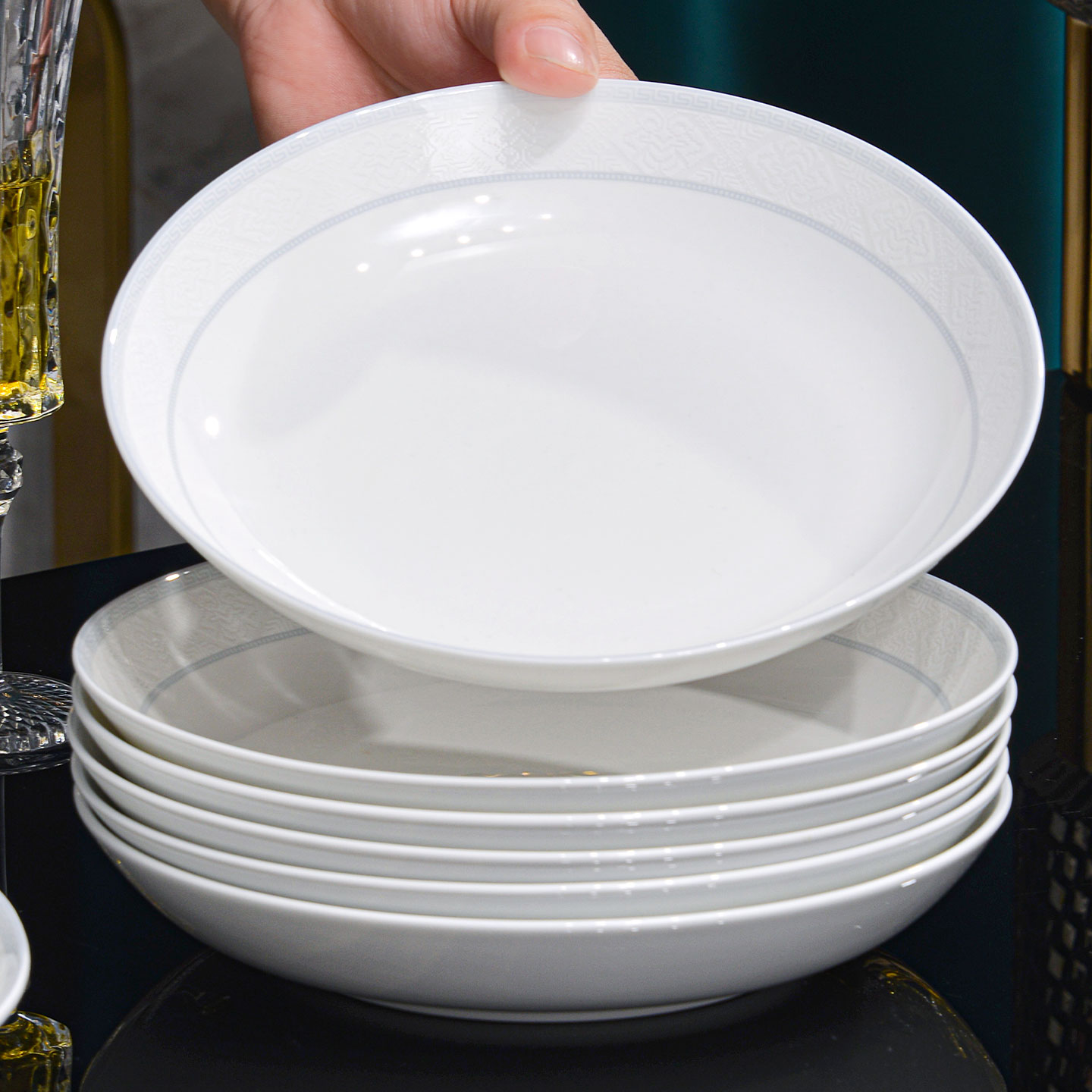 景德镇骨瓷盘子菜盘家用2025新款高级感简约餐具组合碗碟套装家用