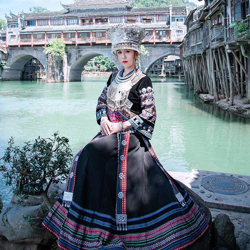 少数民族苗族服装成人女云南贵州旅拍侗族土家族舞台演出秋冬款新