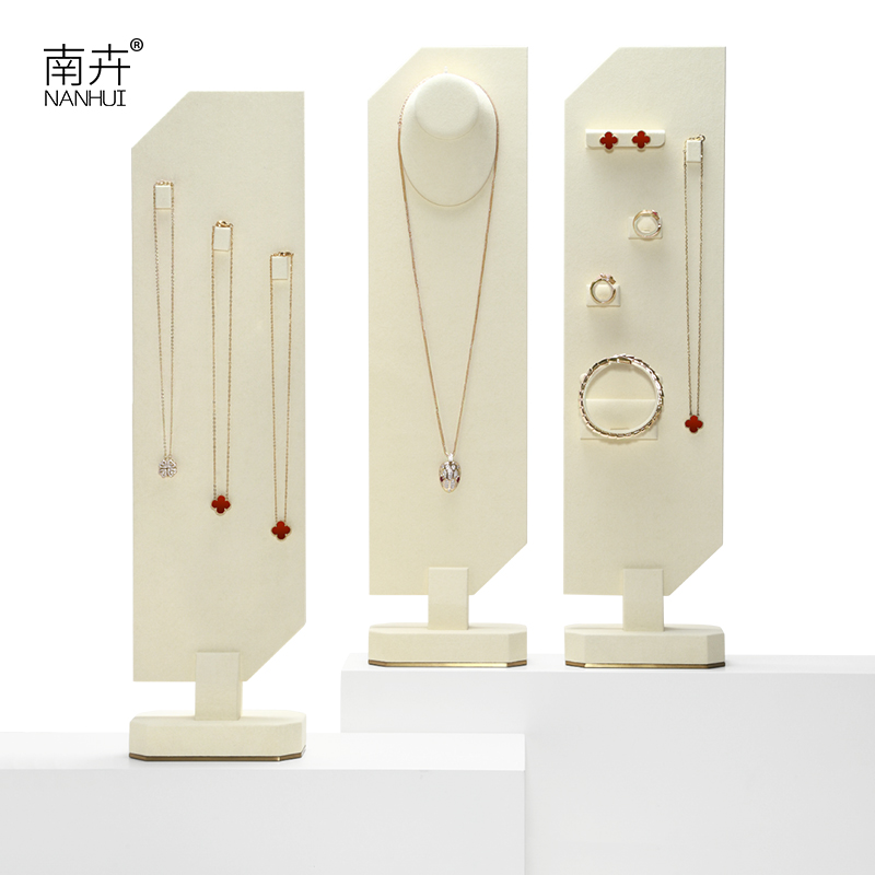 南卉橱窗立式珠宝展示道具