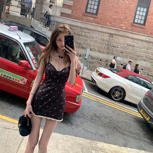 你的懒懒llan【半岛黄昏】高密哑光丝绒刺绣玫瑰连衣裙+蕾丝小衫