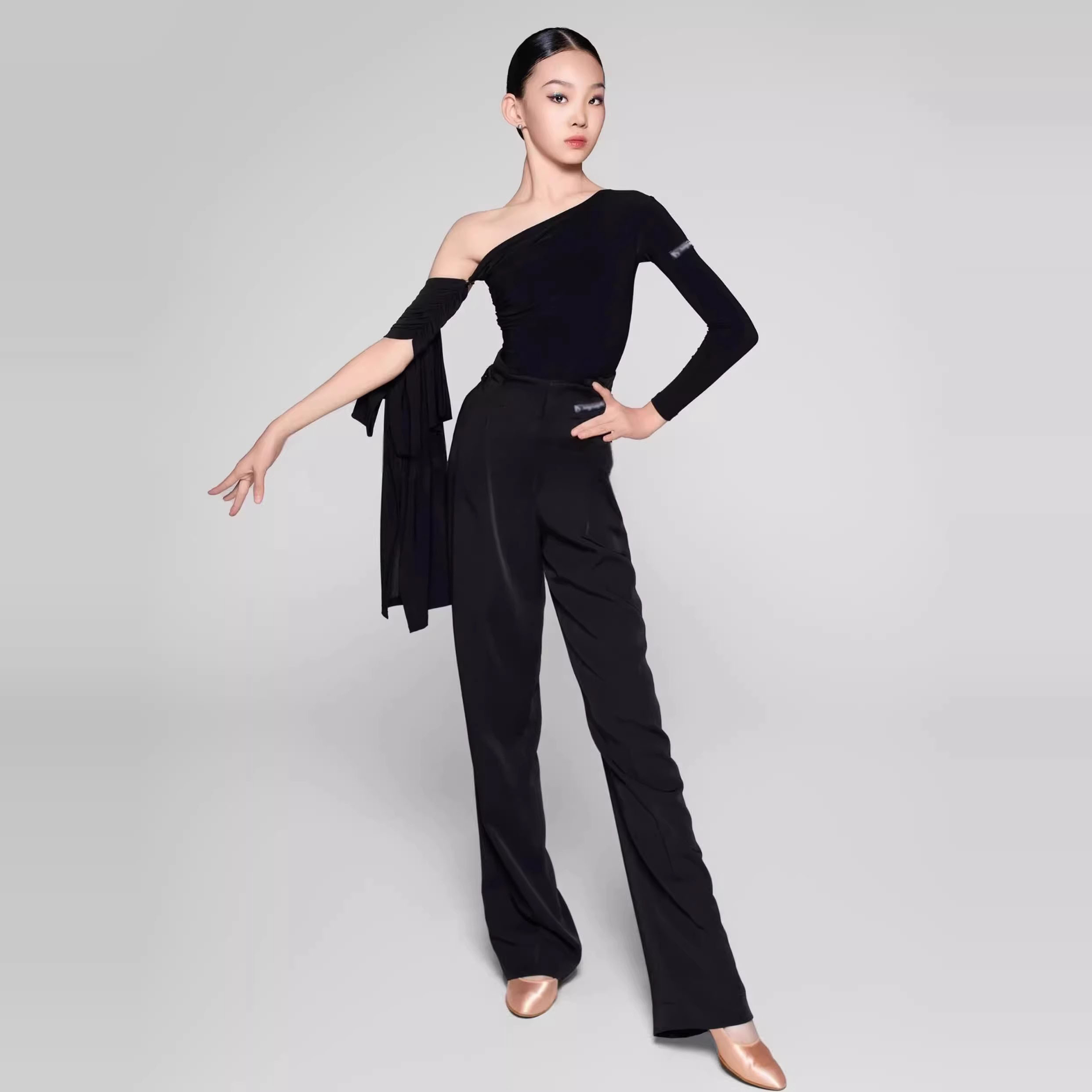 新款舞服女童拉丁斜肩仙女飘带