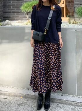 T-shirt splicing printed large swing dressT恤拼接印花连衣裙