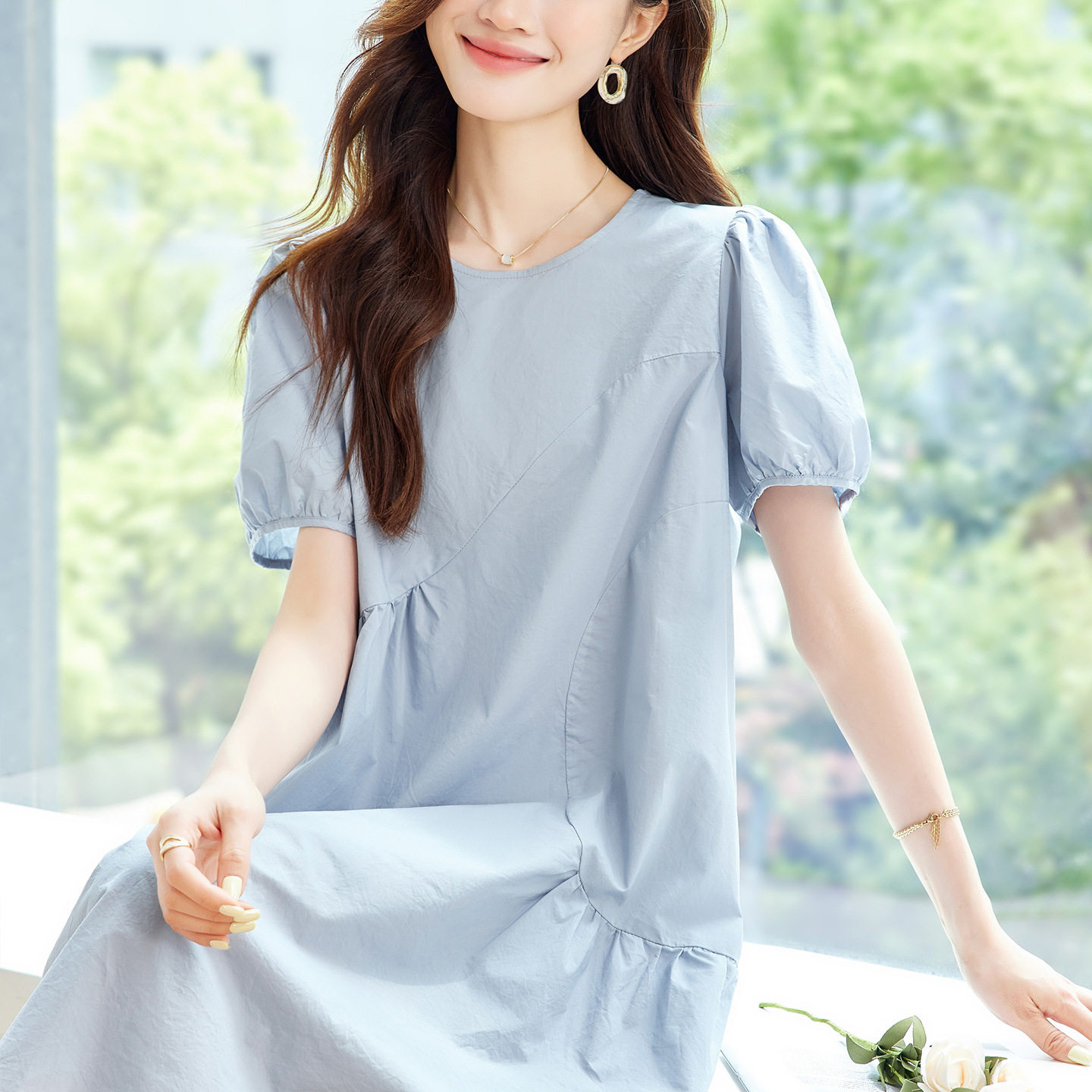 棉茧 蓝色泡泡袖连衣裙女2026夏新款宽松显瘦设计感小众薄款裙子