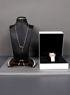 简约样板房衣帽间卧室梳妆台装饰套装软装摆设颈模包项链道具摆件