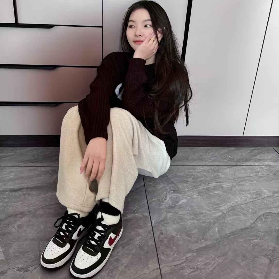 Nike Air Force 1 舒适休闲 低帮 儿童板鞋 黑白