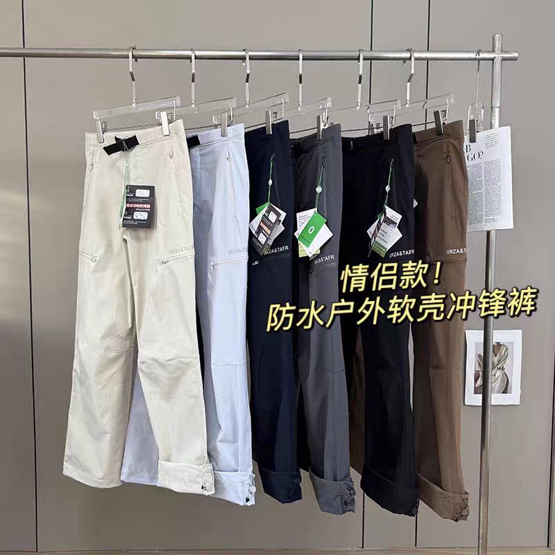 大厂订单！春季情侣款软壳冲锋裤户外徒步登山裤工装裤防水伞兵裤