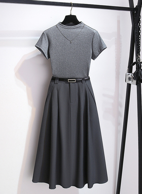 灰色半高领短袖t恤半身裙子女春两件套装2026夏新款高级感连衣裙
