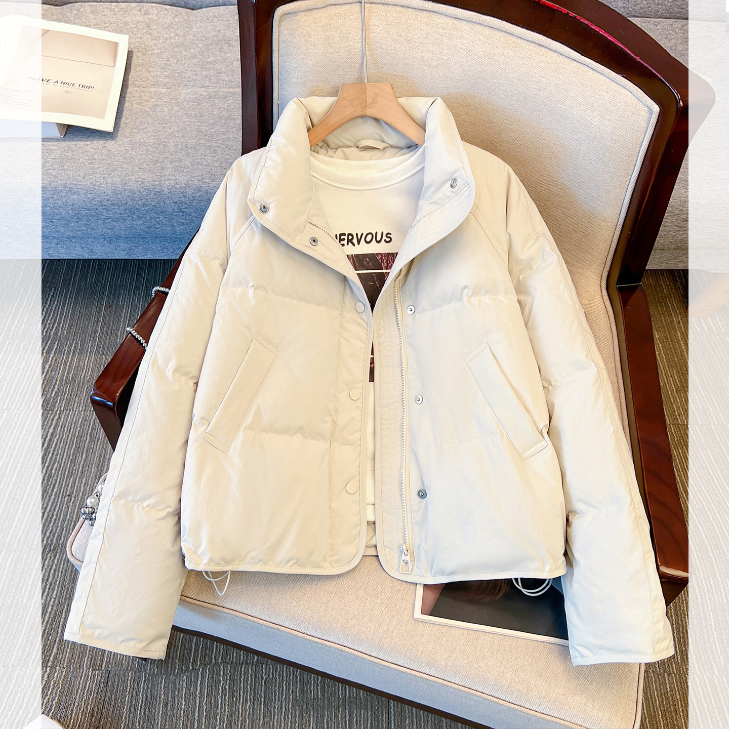 白色立领加厚保暖休闲羽绒服女2025冬装新款小个子版型好短款外套,女装/女士精品,羽绒服,淘宝优惠券,粉丝福利购,淘宝优惠卷