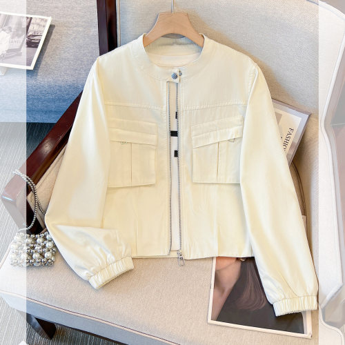 漂亮白色小立领工装棒球服外套