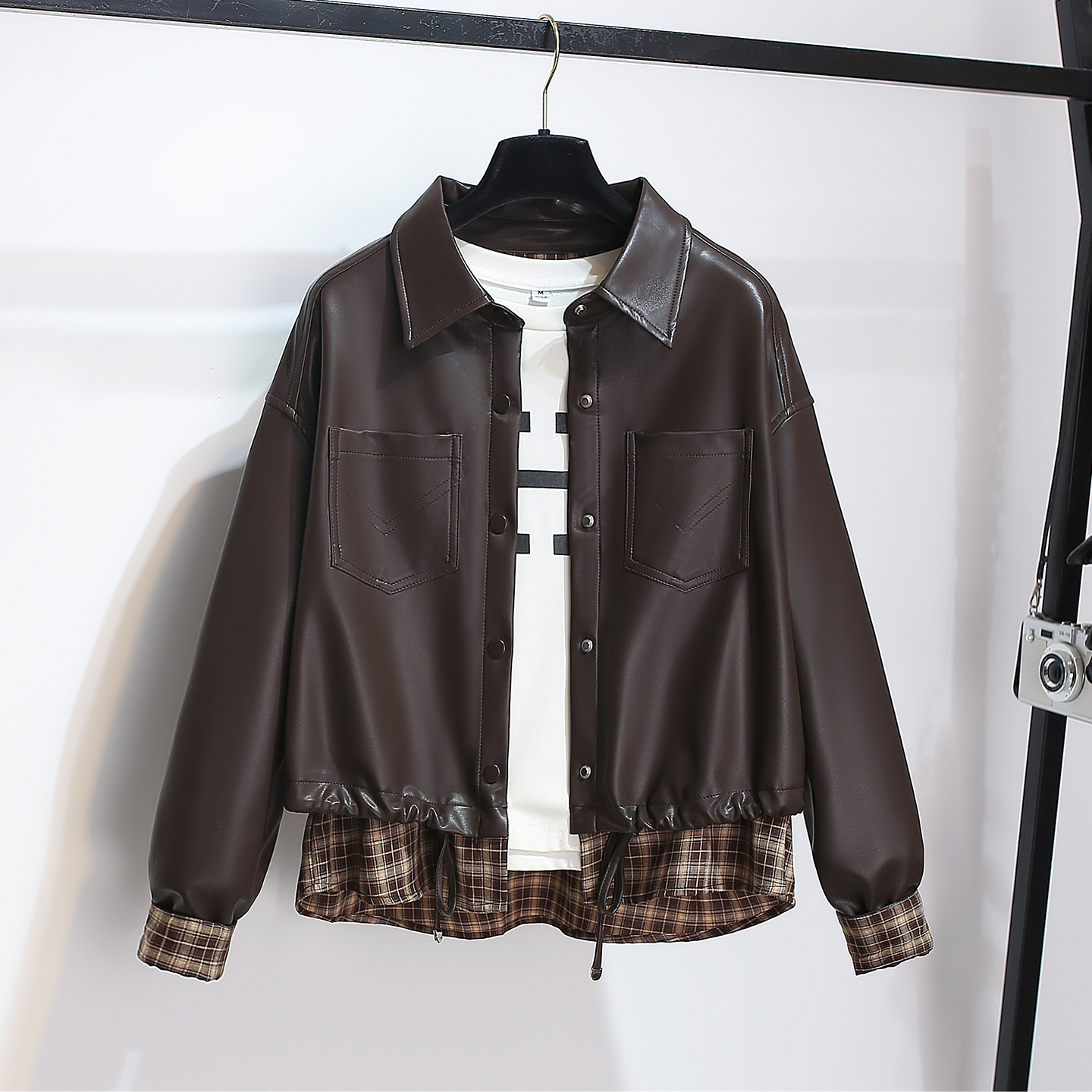咖色格子衬衫拼接pu皮衣外套女