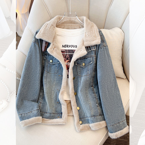 浅蓝色加绒加厚翻领牛仔外套夹克