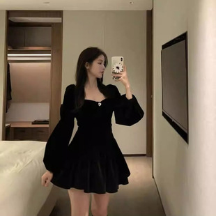 法式秋冬新款女装赫本风小黑裙高级感年会晚宴惊艳礼服连衣裙长袖