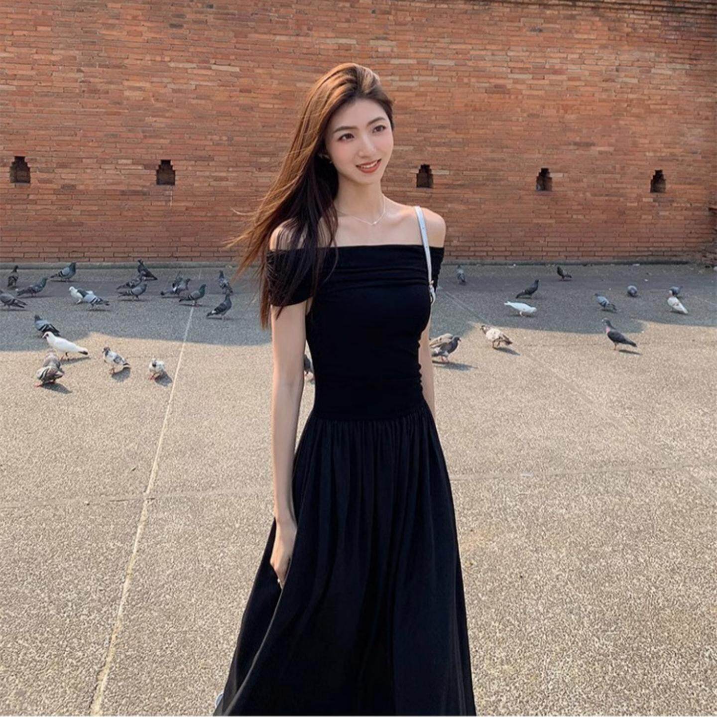 气质露肩两穿黑色一字领连衣裙女法式高级感收腰长裙抹胸裙子