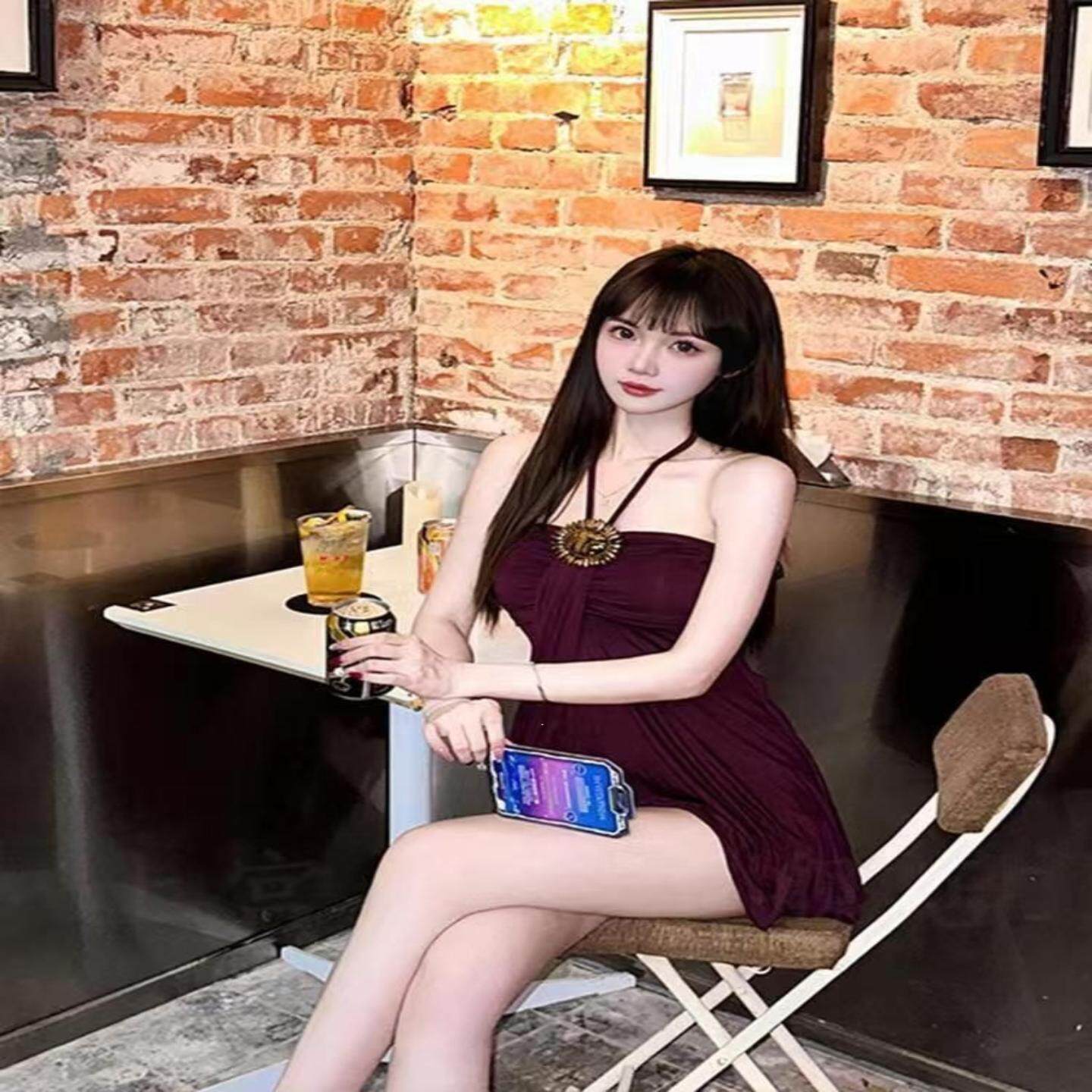 超纯欲挂脖吊带女夏季黑色袖抹胸内搭名媛风辣妹性感紧身连衣裙
