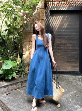 蓝色无袖牛仔吊带裙连衣裙女夏季新款方领收腰显瘦法式气质长裙潮