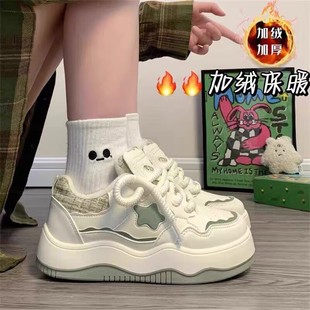 女童运动鞋二棉鞋星星板鞋女鞋2025新款冬季儿童鞋子小学生冬鞋