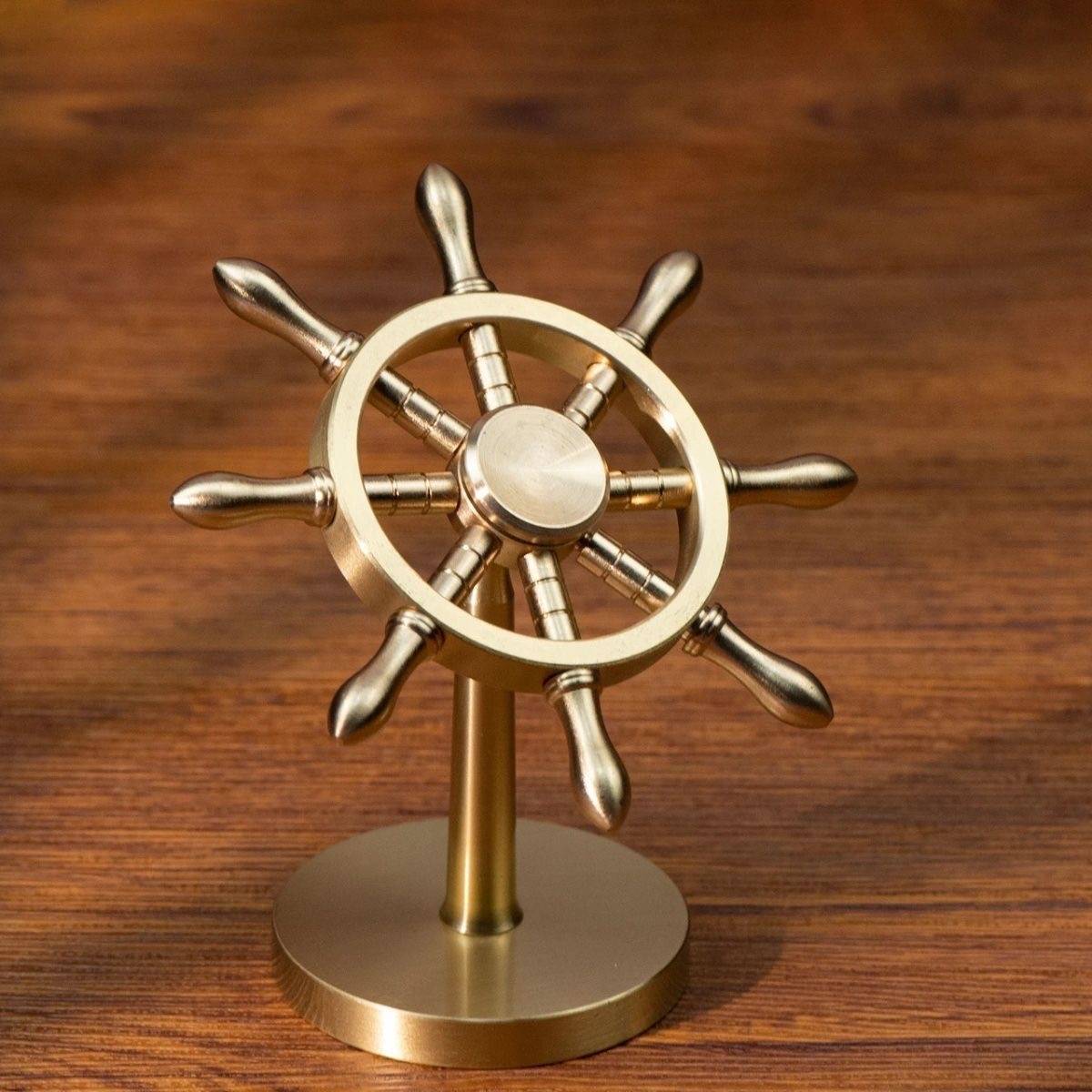 船舵摆件纯铜桌面创意装饰品掌舵者解压神器旋转陀螺风车手把件