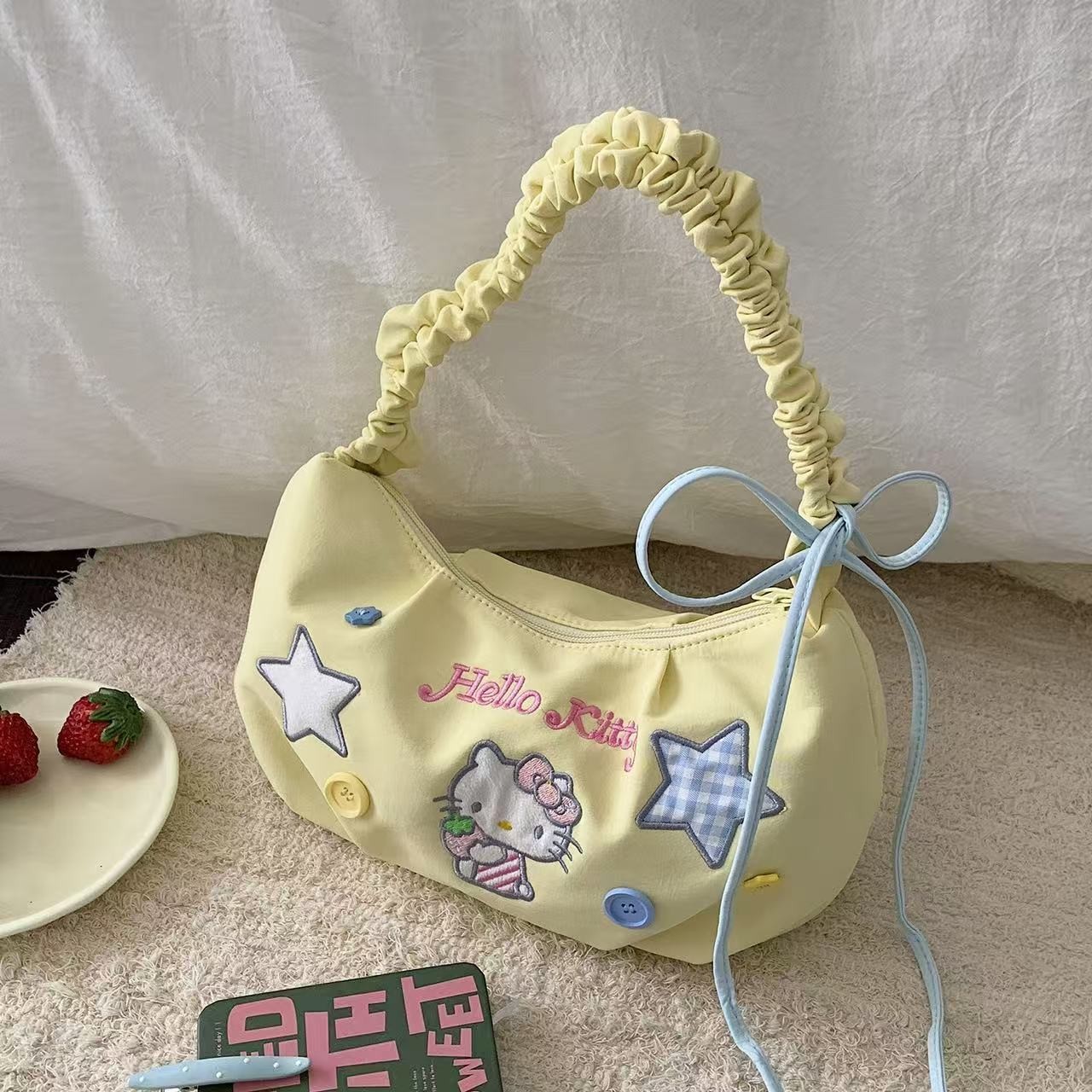 韩版可爱褶皱抽绳kitty单肩包女