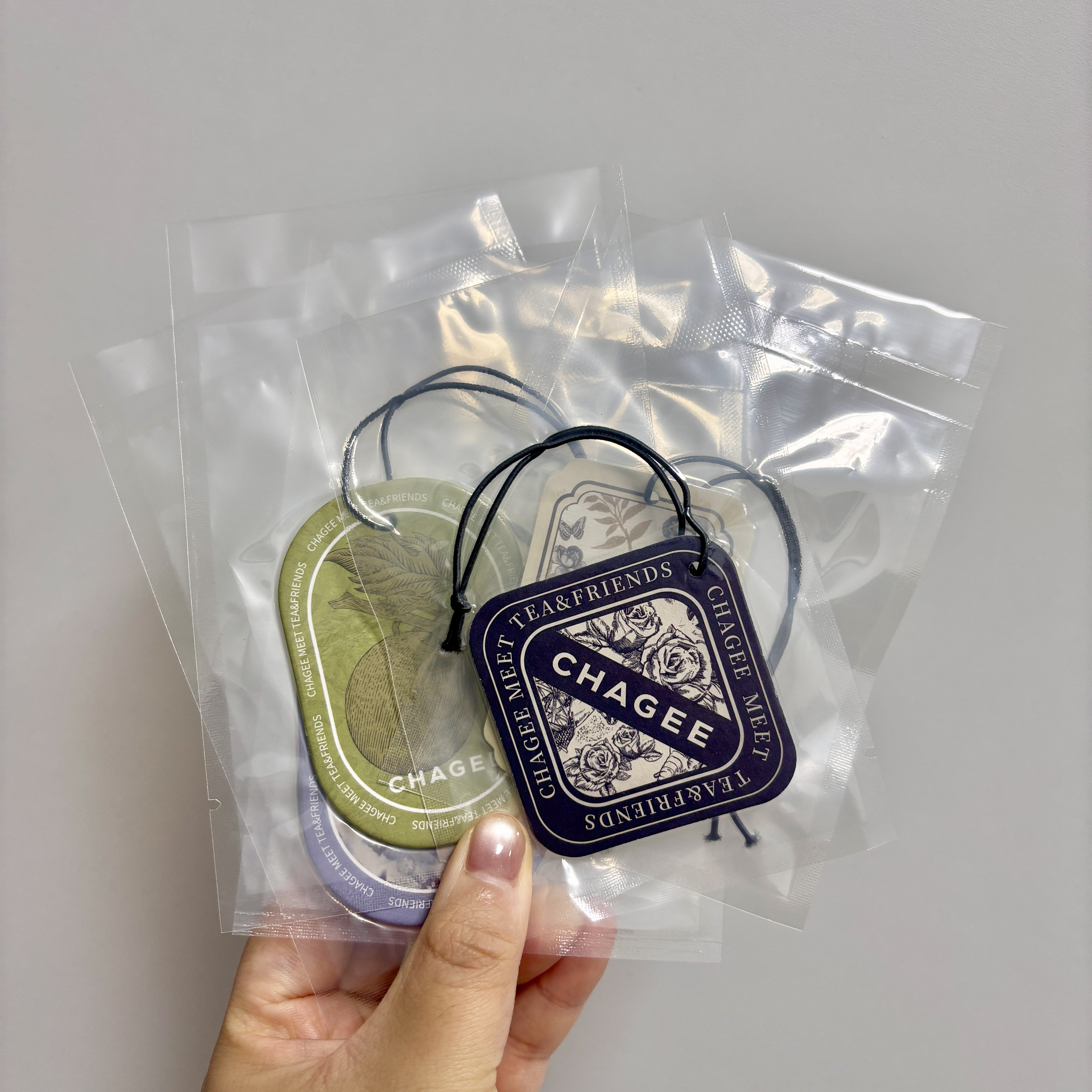 霸王茶姬香片挂绳款式车内香薰