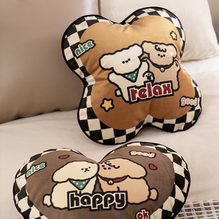美拉德卡通异形抱枕客厅沙发腰枕午睡床上爱心靠枕套毛绒靠垫含芯