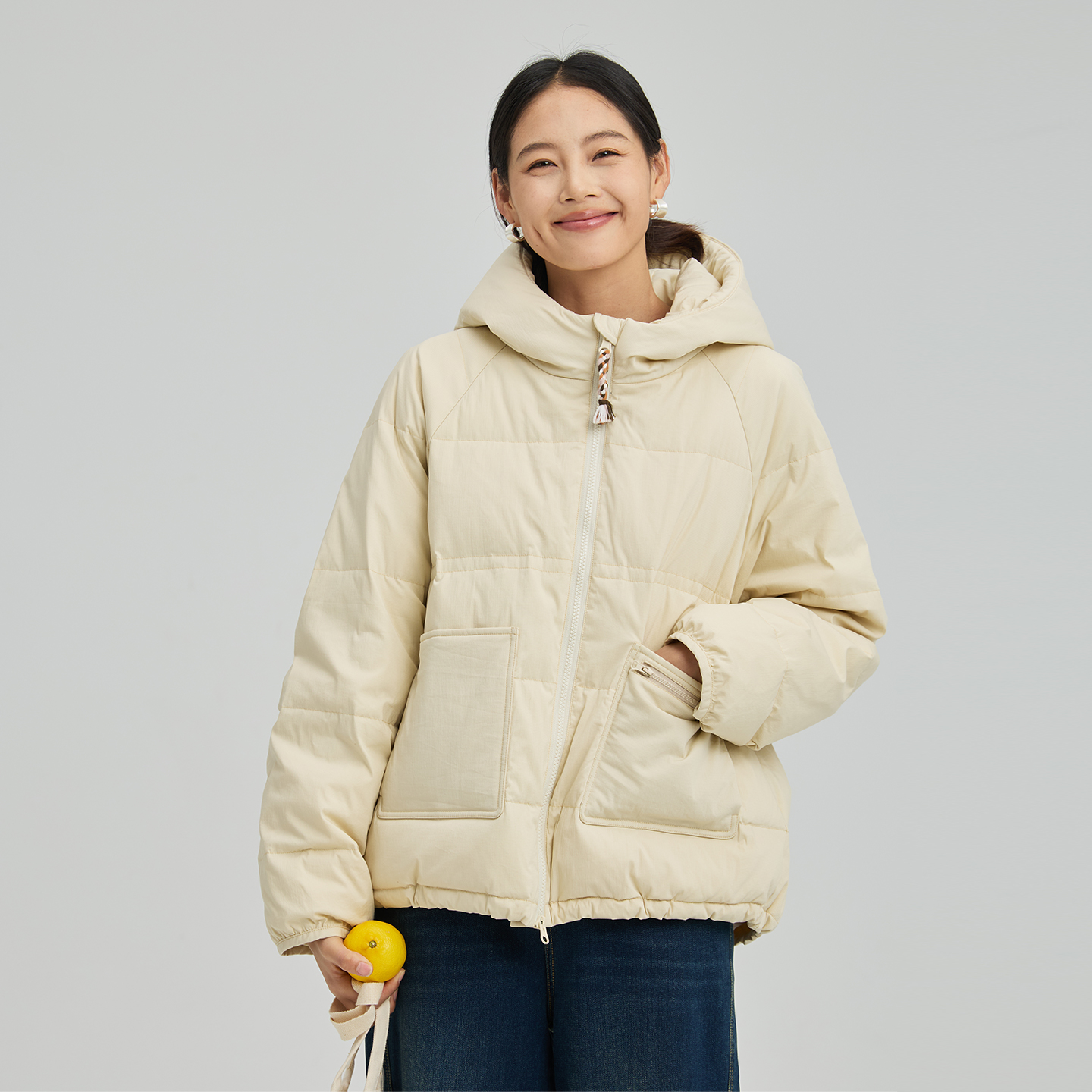 无色无味新款轻便短款女士羽绒服