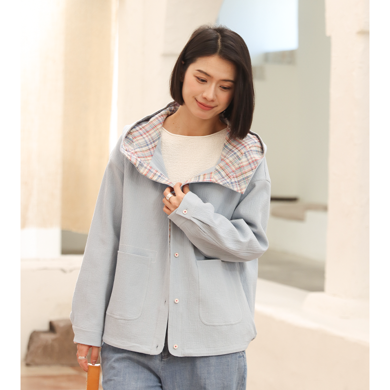 无色无味新款休闲撞色连帽外套