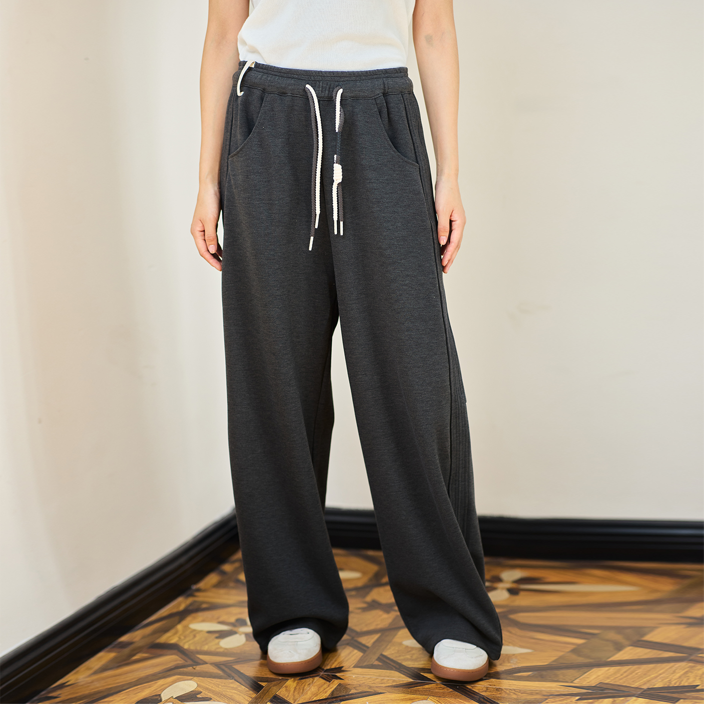 无色无味高腰直筒运动休闲裤女