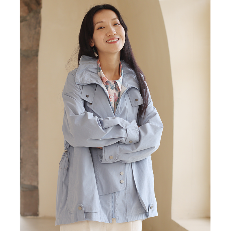 无色无味休闲半高领外套