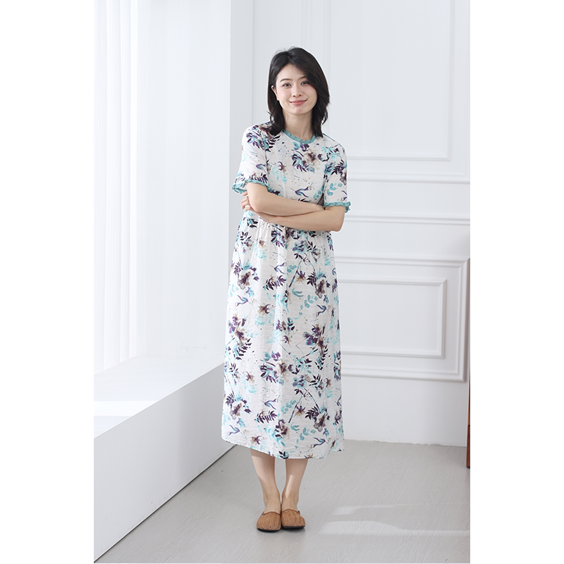 无色无味夏季新款收腰气质文艺木耳边碎花圆领高级感长款连衣裙