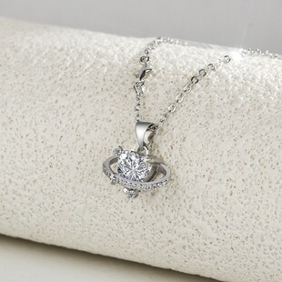 恋爱星球项链女简约高级感ins心形吊坠小众设计感锁骨链七夕礼物