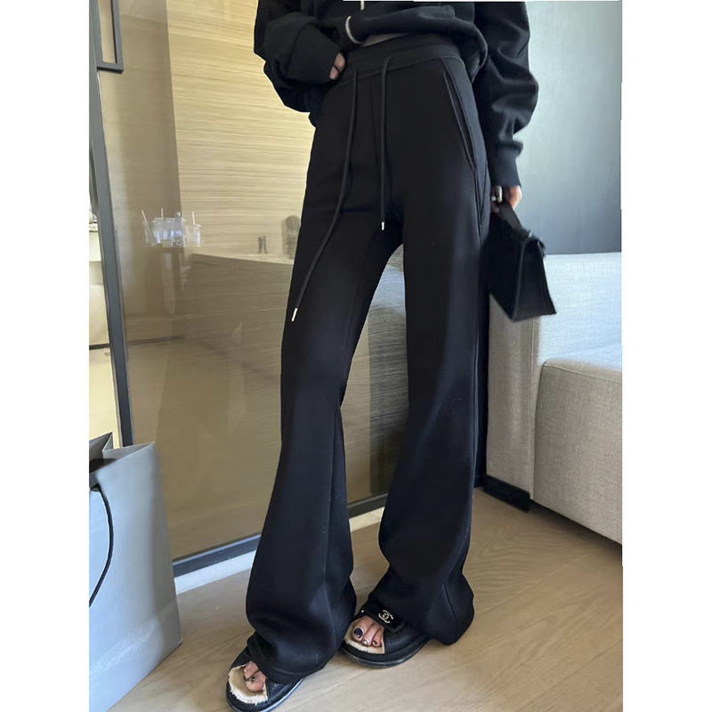 黑色美式加绒高腰垂感运动裤女秋冬显瘦剪裁婴儿绒加厚瑜伽喇叭裤