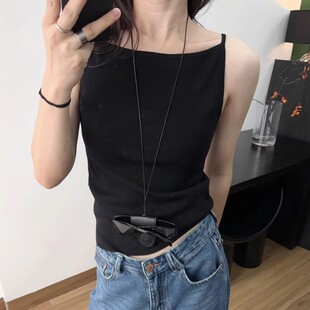 蕉气女装2026新款春夏运动背心显瘦一字领吊带修身短款打底上衣女
