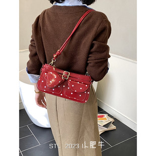 超火红色波点包包女式2026新款百搭ins可爱小方包小众通勤斜挎包
