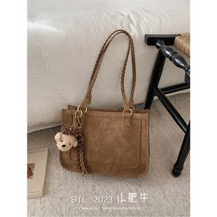 英伦复古麂皮绒托特包包女2025新款潮学院风手提单肩包大容量大包