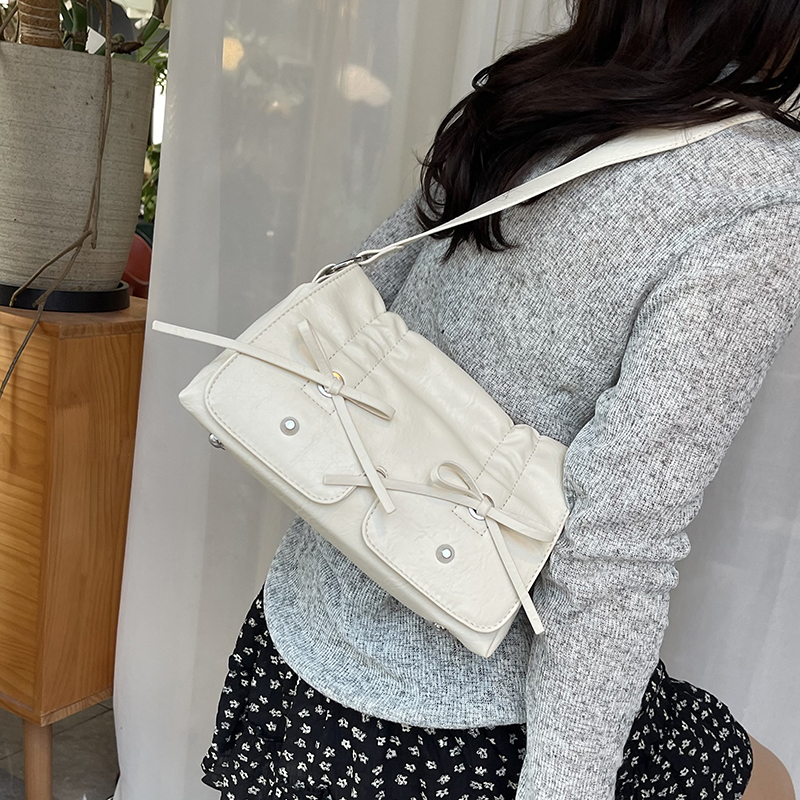 可爱甜美腋下包包女2025夏季