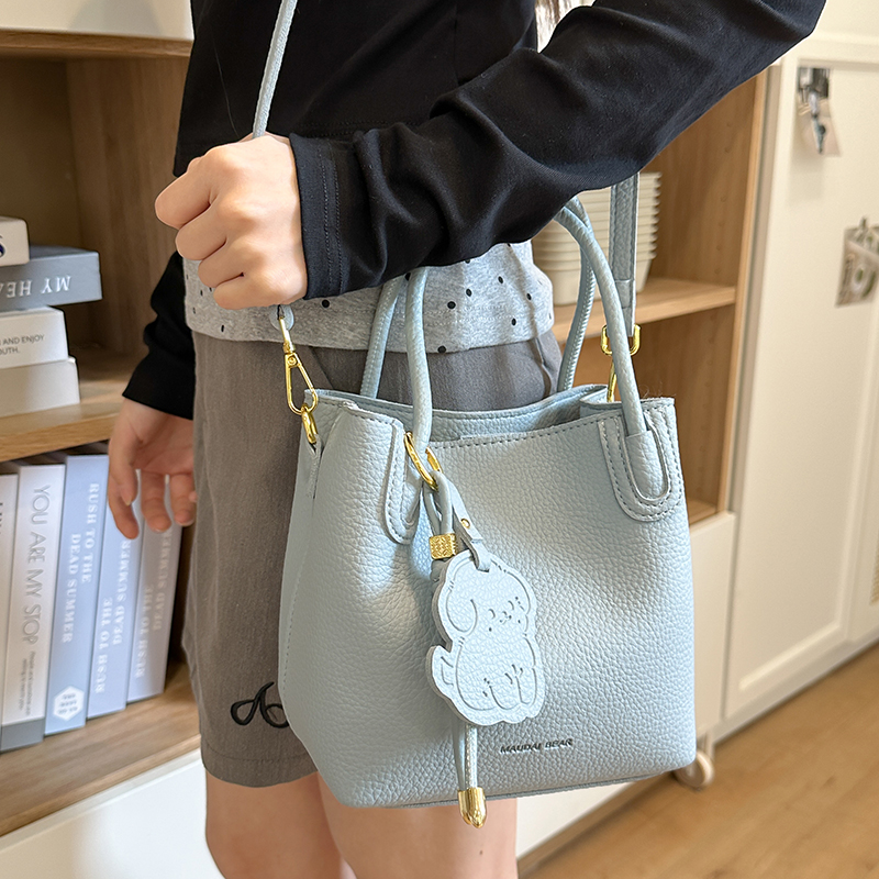 高级感腋下包百搭通勤斜挎包