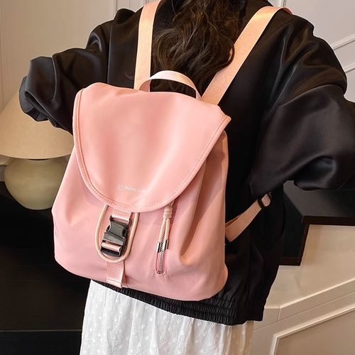 百搭大容量学生上课休闲背包