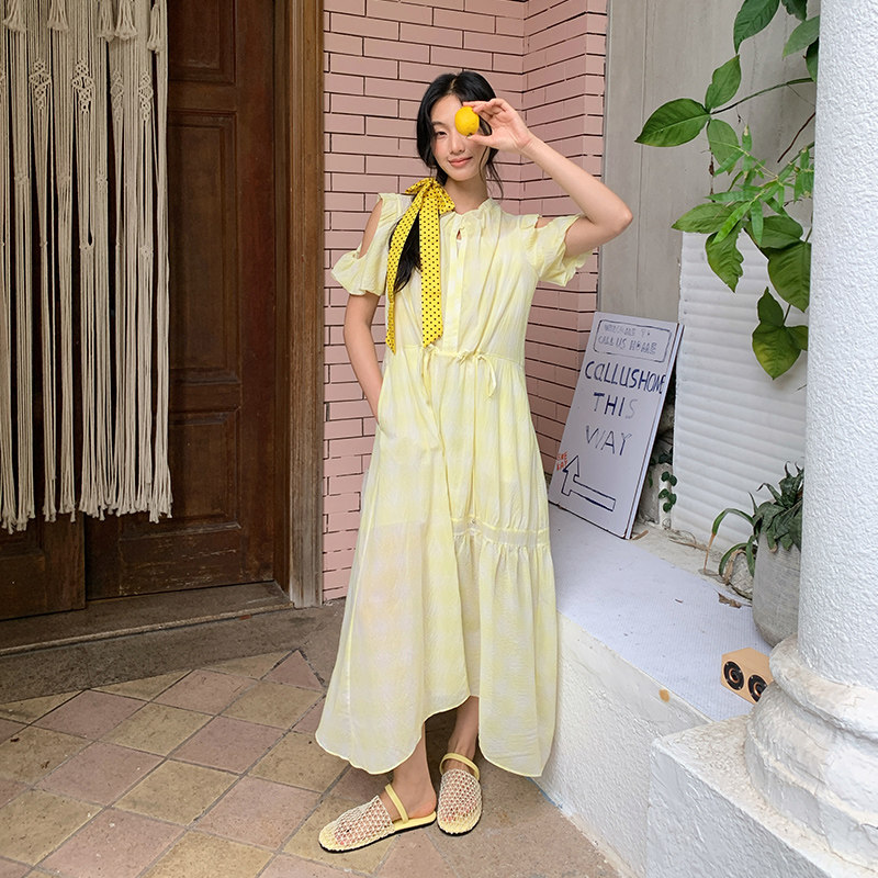 N·MORE设计师品牌  冰柠黄云朵领抽绳奶酪黄连衣裙