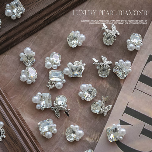 5A成品蝴蝶堆钻美甲饰品