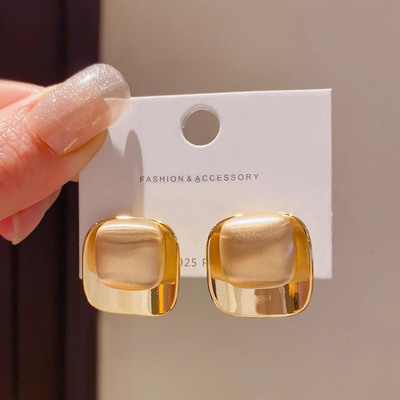 2026新款复古简约金色方形耳钉