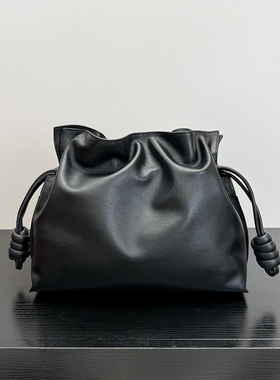 极简风软皮云朵包女抽绳福袋包单肩腋下包迷你百搭斜挎包