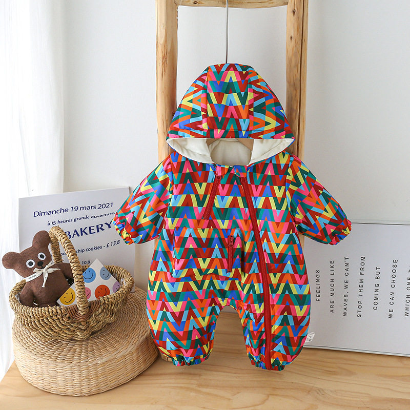 婴儿连体衣冬款加绒夹棉个性款连体冲锋衣周岁宝宝外出服迷彩棉衣