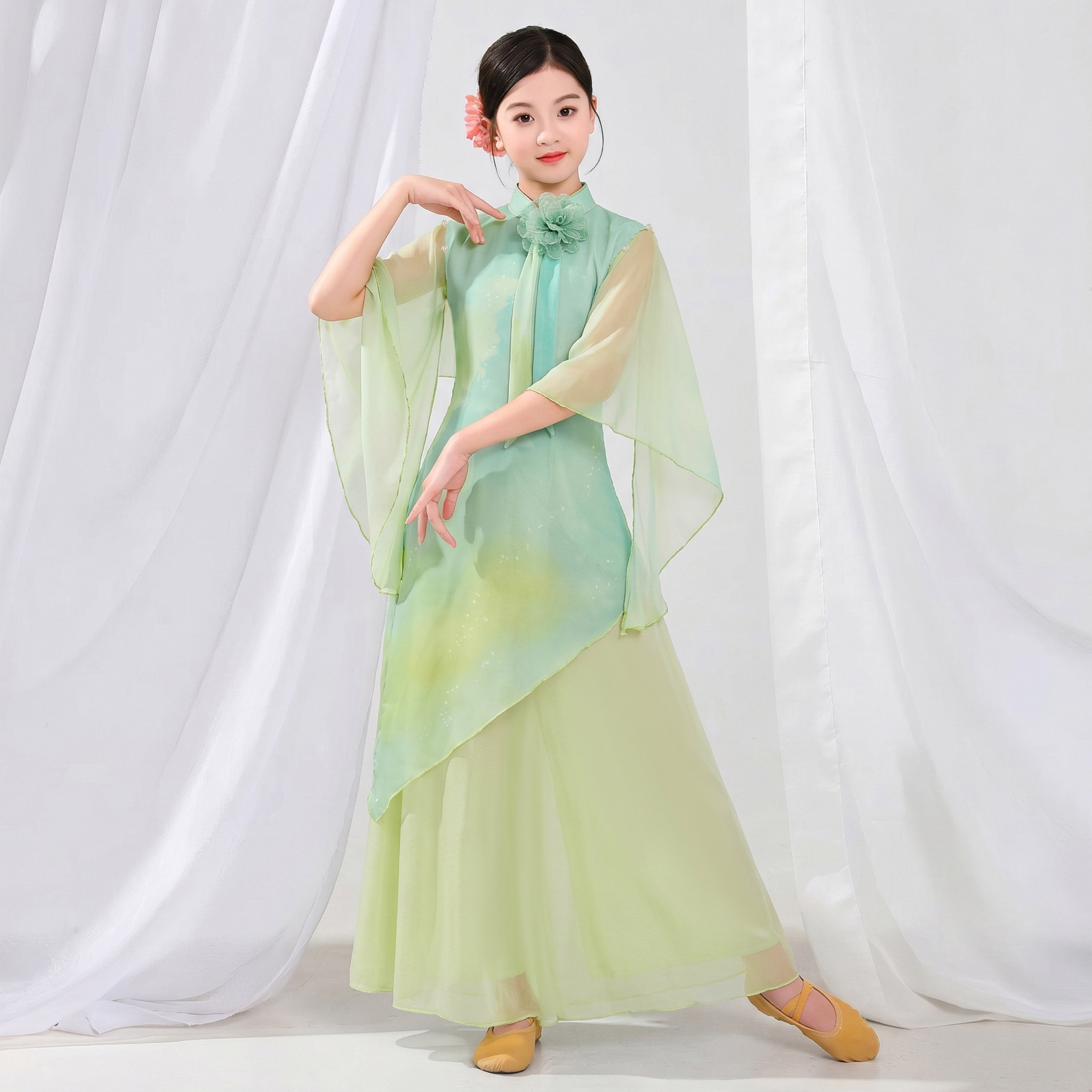女童古典旗袍舞绿色纱衣演出服图片