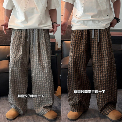 夏季薄款透气泡泡纱格子休闲裤男
