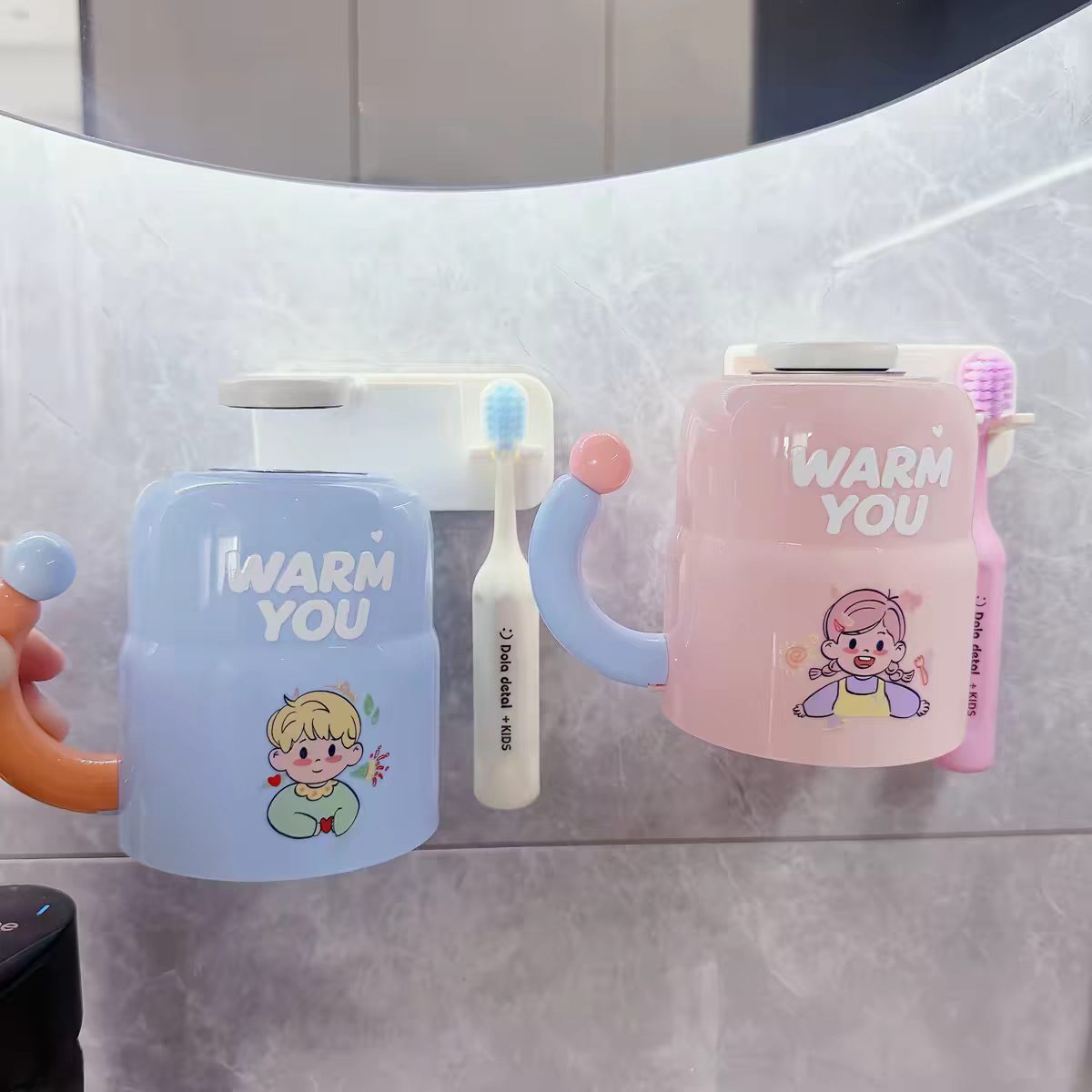 磁吸式牙刷置物架+倒挂漱口杯