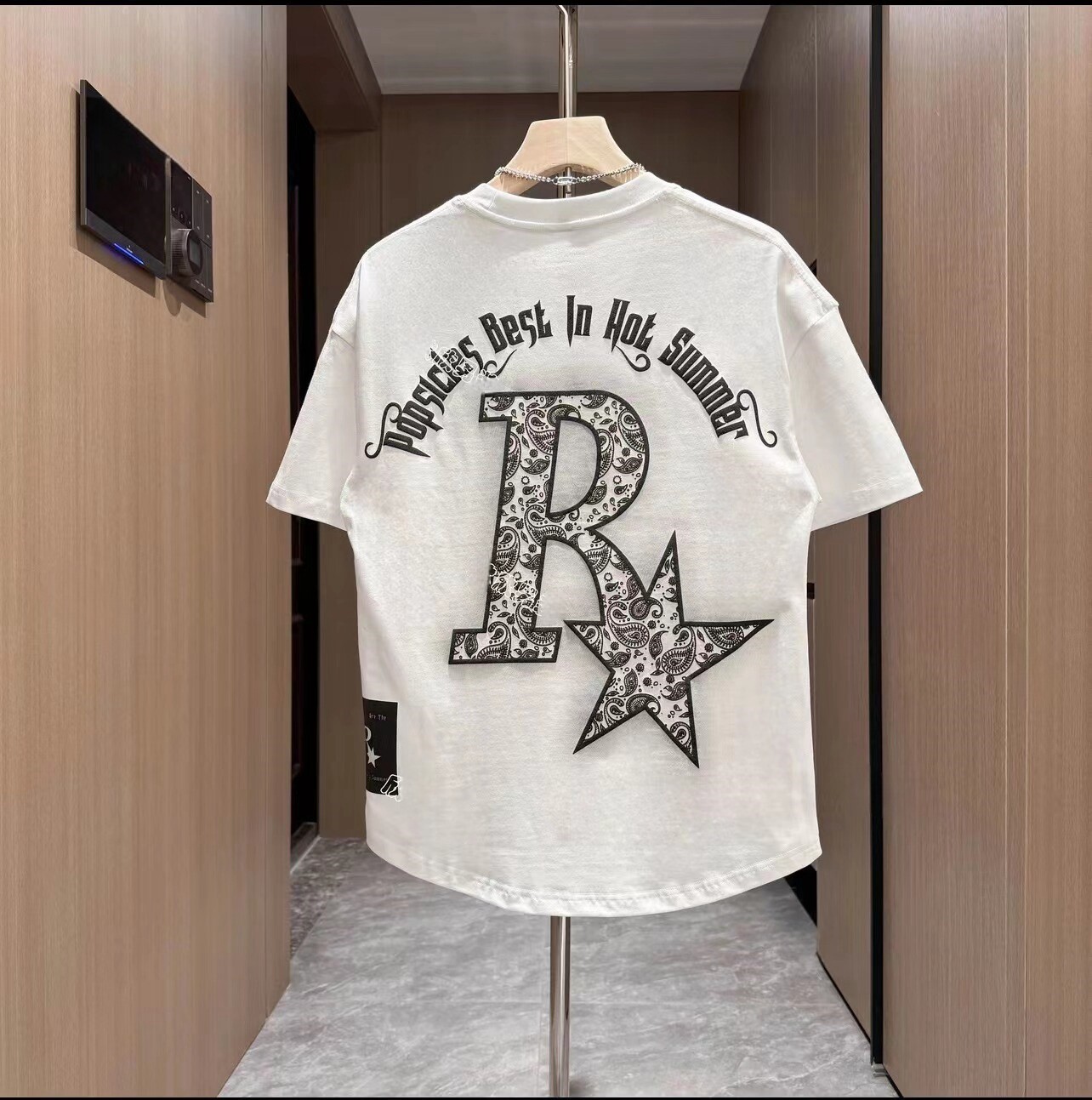 특별 정리 세일 브랜드 대외 무역 카운터 컷 라벨 및 누락 된 2024 신상품 트렌디 브랜드 남성 및 여성 미국 반팔 티셔츠