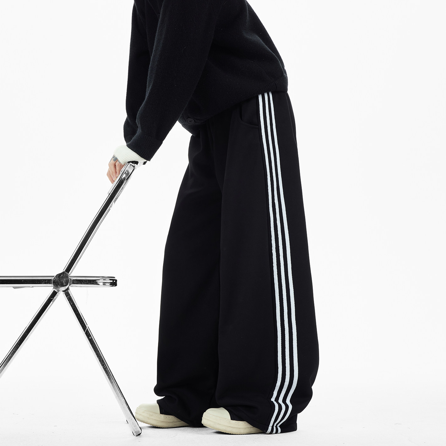 现货A412-DM541-特P48-限价88-加绒加厚三条杠廓形卫裤成份100棉，男装休闲裤，电商A412